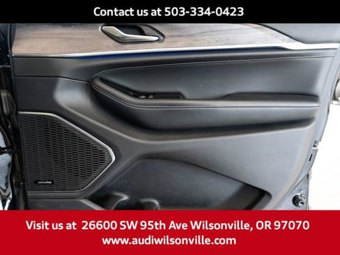 Used 2023 Jeep Grand Cherokee Overland AWD/4WD image 30