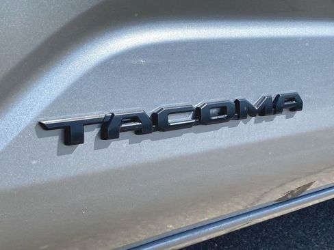 Used 2025 Toyota Tacoma TRD Off-Road AWD/4WD image 30