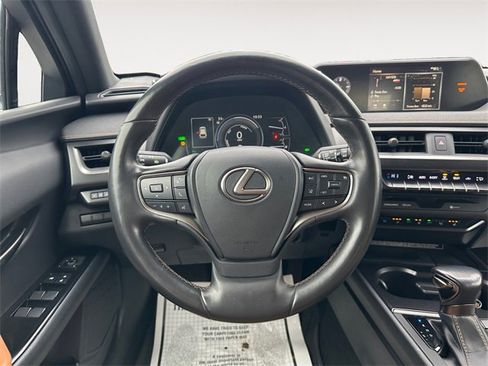 Used 2022 Lexus UX 250h w/ Premium Package image 12