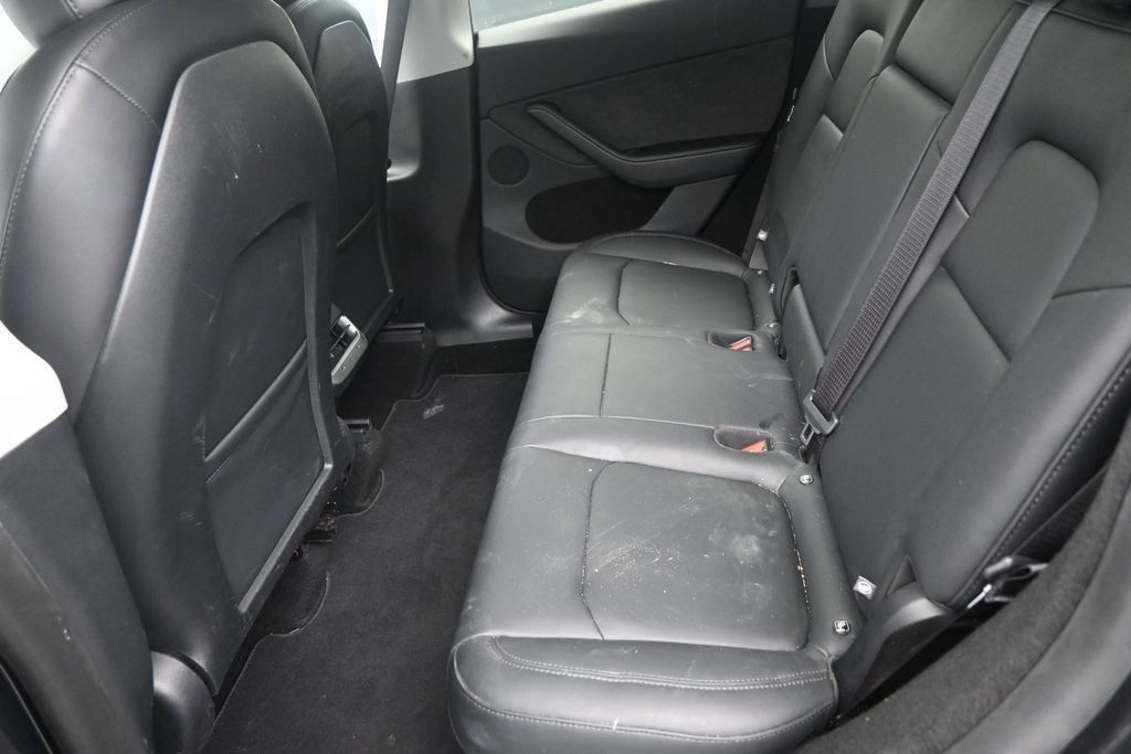 Used 2024 Tesla Model Y Long Range AWD/4WD image 13