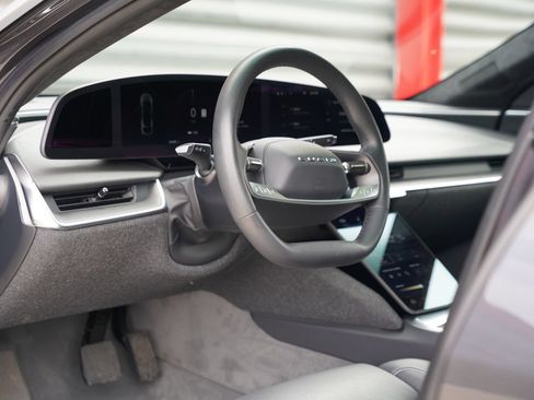 Used 2023 Lucid Air Touring AWD/4WD image 9