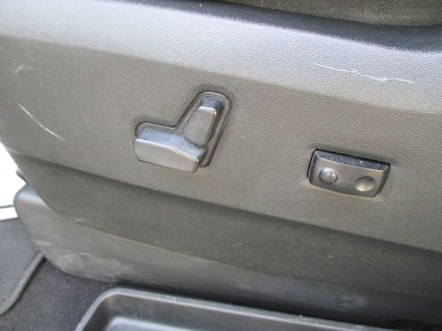 Used 2018 Dodge Grand Caravan SXT image 15