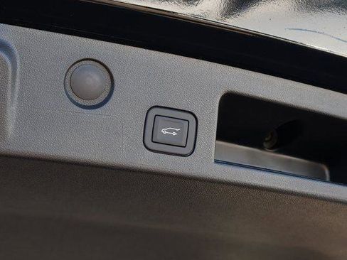 New 2026 GMC Terrain Denali w/ LPO, Black Badging Package image 10