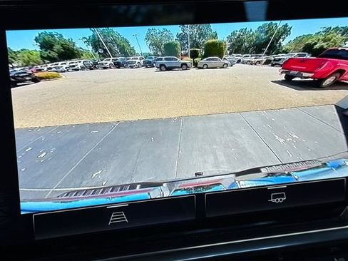 Used 2025 GMC Sierra 1500 SLT AWD/4WD image 27