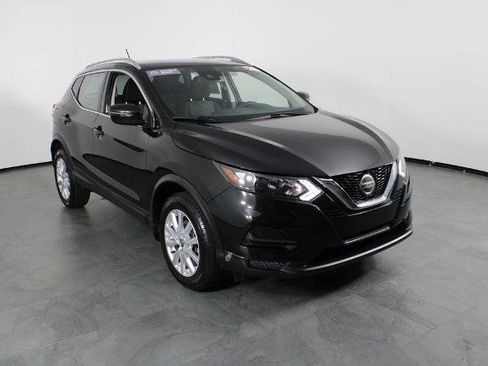 Certified 2020 Nissan Rogue Sport SV image 5