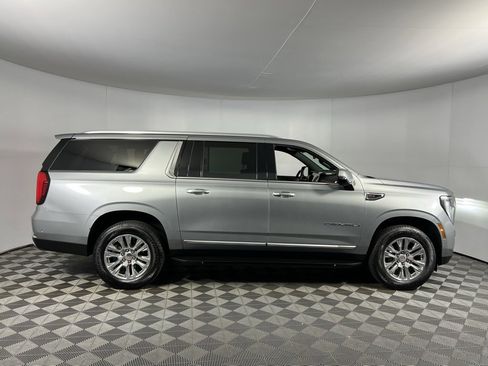 Used 2025 GMC Yukon XL Denali image 5