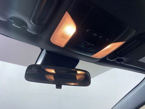 Certified 2021 Toyota Corolla SE image 23