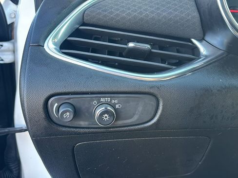 Used 2020 Chevrolet Malibu LT image 15