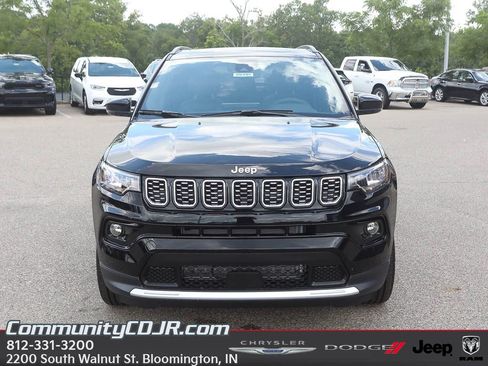 New 2025 Jeep Compass Limited w/ Sun & Sound Group image 9