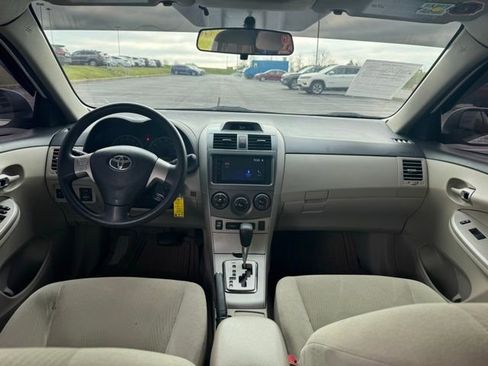 Used 2013 Toyota Corolla LE image 12