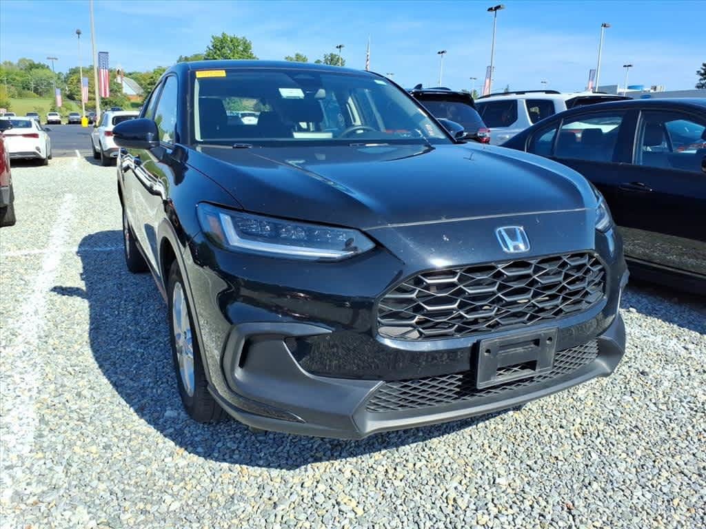 Used 2025 Honda HR-V LX image 11