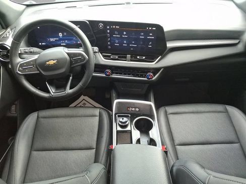 Used 2026 Chevrolet Equinox LT w/ Convenience Package II FWD image 25
