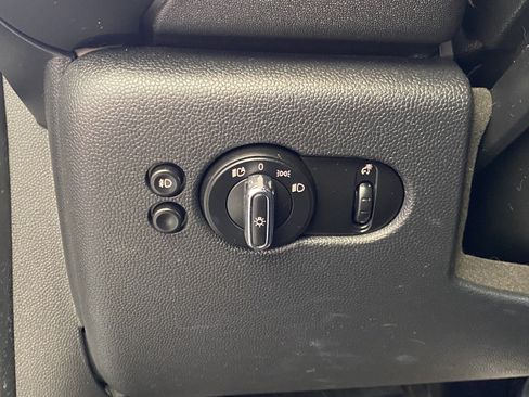 Used 2021 MINI Cooper S w/ 6.5" Touchscreen Package FWD image 29