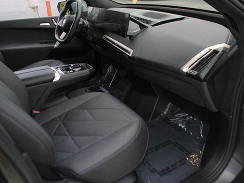 Used 2024 BMW iX xDrive50 w/ Premium Package AWD/4WD image 19