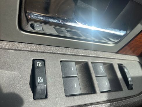 Used 2010 Ford F150 Lariat image 21