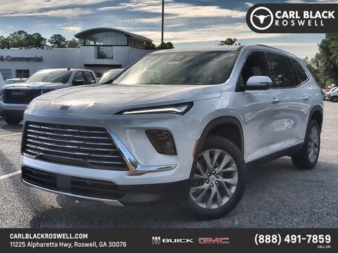 Used 2025 Buick Enclave Preferred w/ Power Package image 1