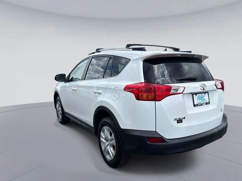 Used 2014 Toyota RAV4 LE AWD/4WD image 6