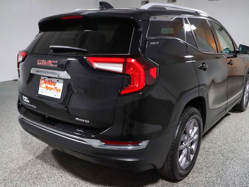 Used 2023 GMC Terrain SLT image 7