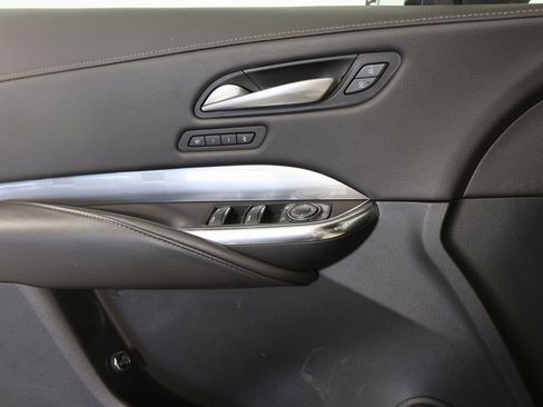 Used 2025 Cadillac XT4 Premium Luxury image 27