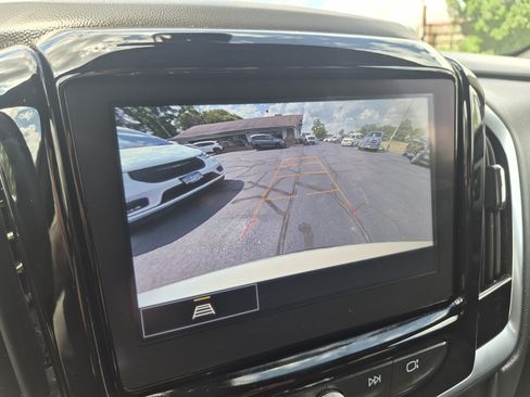 Used 2023 Chevrolet Traverse LT w/ LPO, Cargo Package AWD/4WD image 25