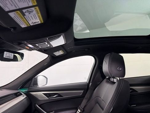 Used 2025 Jaguar F-PACE R-Dynamic S image 13