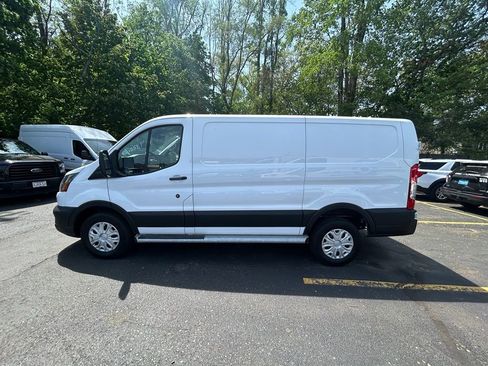 Used 2024 Ford Transit 250 Low Roof w/ Exterior Upgrade Package RWD image 4