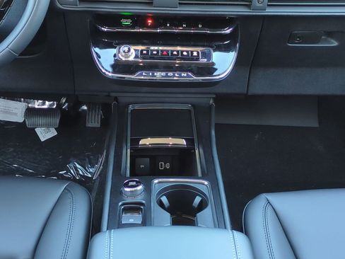 New 2026 Lincoln Corsair Premiere image 19