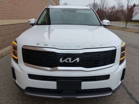 Used 2022 Kia Telluride EX w/ EX Premium Package AWD/4WD image 16