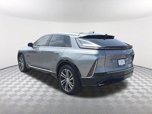 Certified 2024 Cadillac Lyriq Luxury AWD/4WD image 3