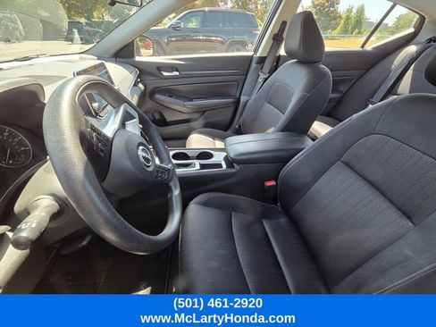 Used 2024 Nissan Altima 2.5 SV FWD image 10