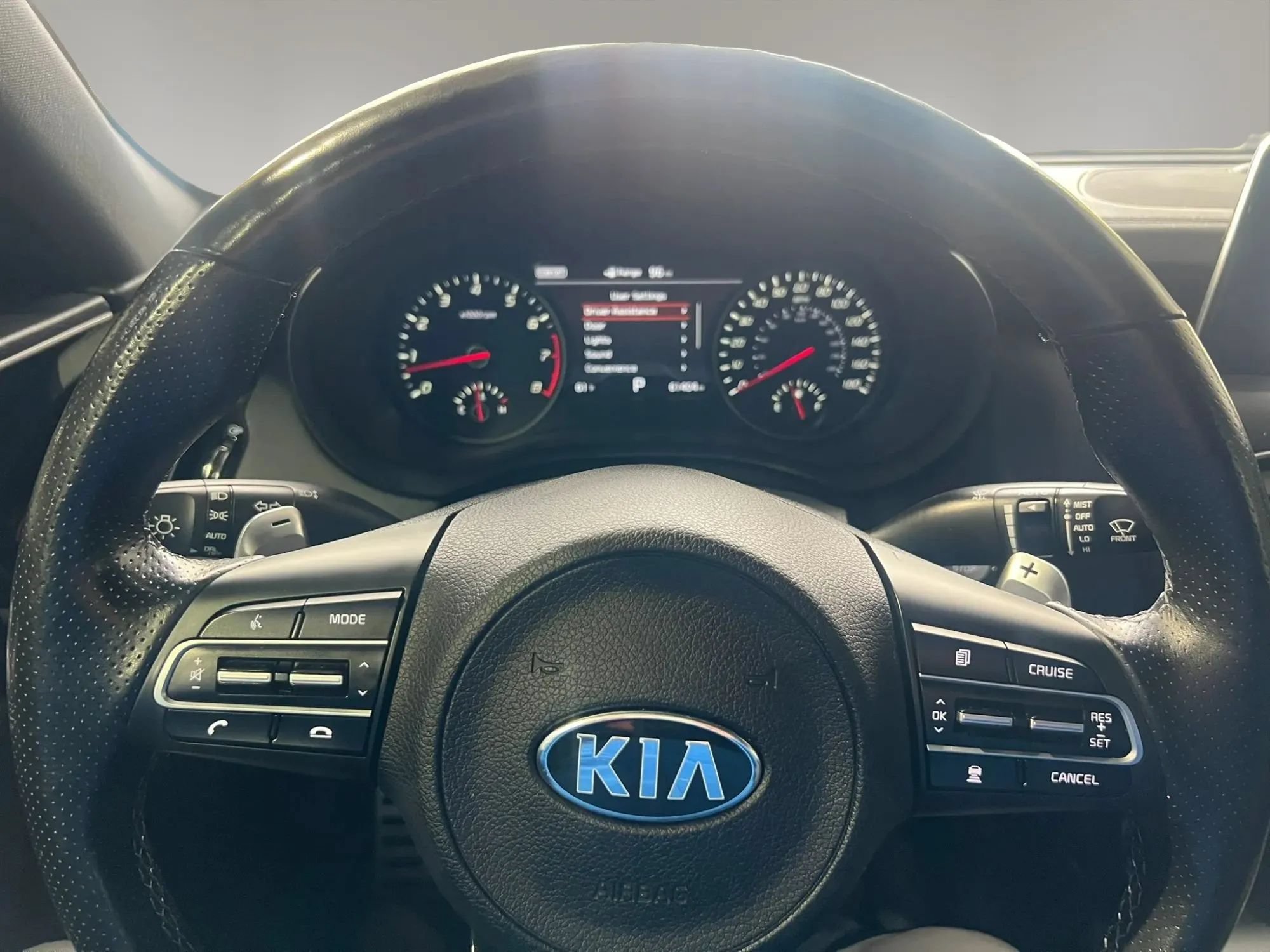 Used 2020 Kia Stinger GT1 AWD/4WD image 18