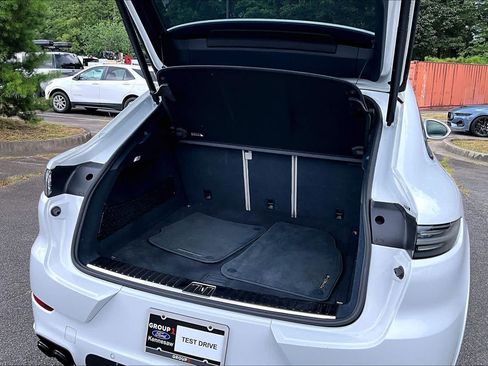 Used 2022 Porsche Cayenne GTS AWD/4WD image 33