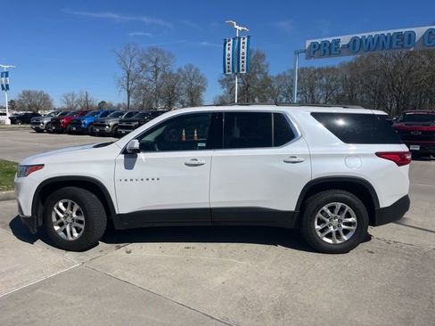 Used 2019 Chevrolet Traverse LT image 3