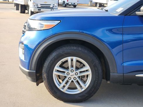Used 2020 Ford Explorer XLT image 10