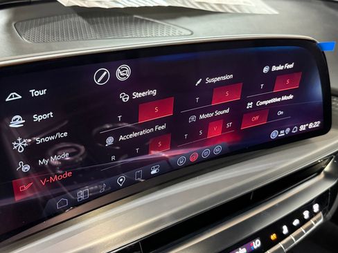 New 2026 Cadillac Lyriq V image 30