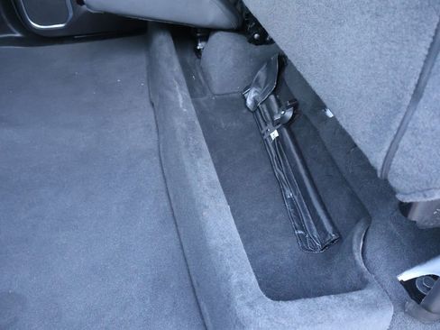 Used 2024 GMC Sierra 1500 SLT image 30