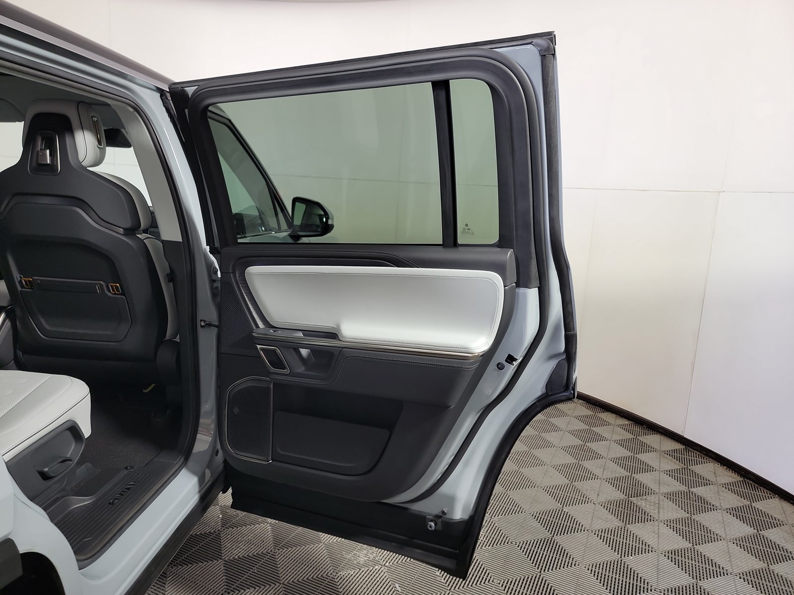Used 2023 Rivian R1S Adventure Quad AWD/4WD image 19