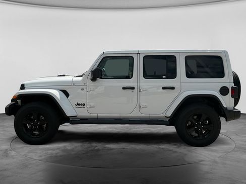 Used 2020 Jeep Wrangler Unlimited Sahara AWD/4WD image 6