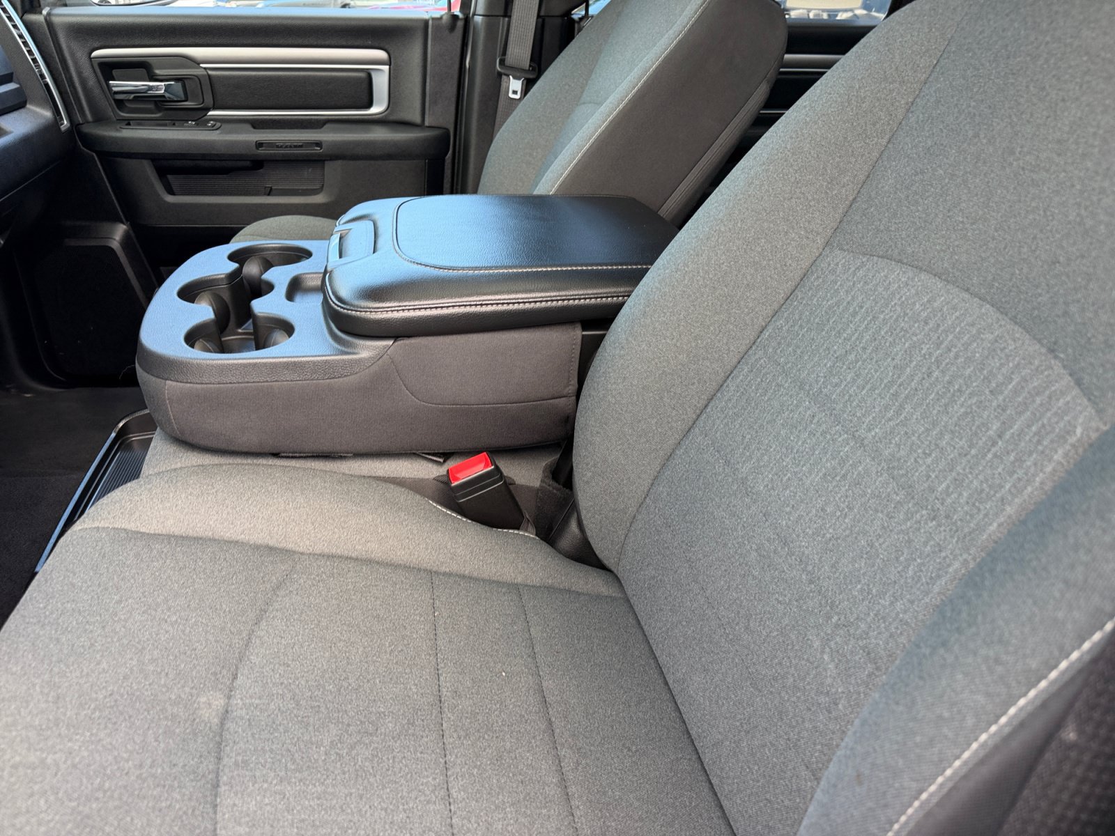 Used 2022 RAM 1500 Warlock AWD/4WD image 23