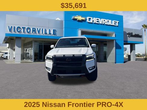 Used 2025 Nissan Frontier PRO-4X w/ Pro Premium Package AWD/4WD image 2