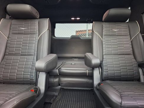 Used 2025 Cadillac Escalade Sport Platinum w/ LPO, Floor Liner Package AWD/4WD image 6