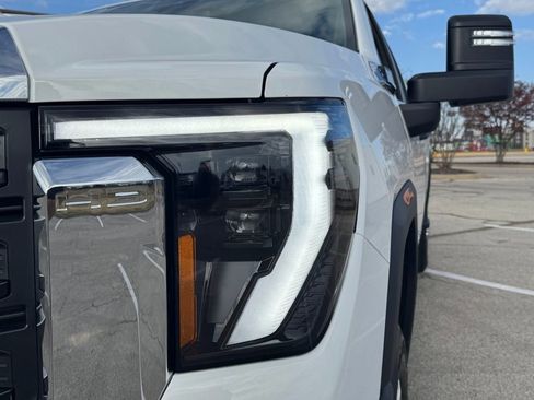 New 2026 GMC Sierra 2500 Pro w/ 1SA Pro Safety Plus Package image 6