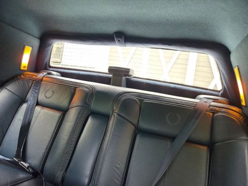 Used 1990 Cadillac De Ville Coupe FWD image 18
