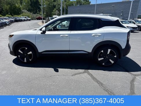 Used 2025 Nissan Kicks SR w/ SR Premium Package AWD/4WD image 7