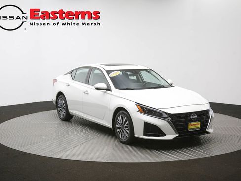 Used 2023 Nissan Altima 2.5 SV w/ SV Premium Package AWD/4WD image 50