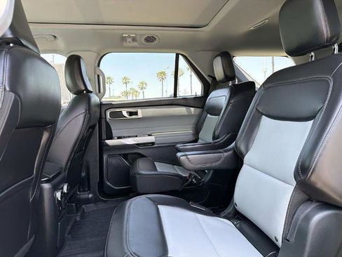 Certified 2023 Ford Explorer XLT w/ Equipment Group 202A RWD image 19