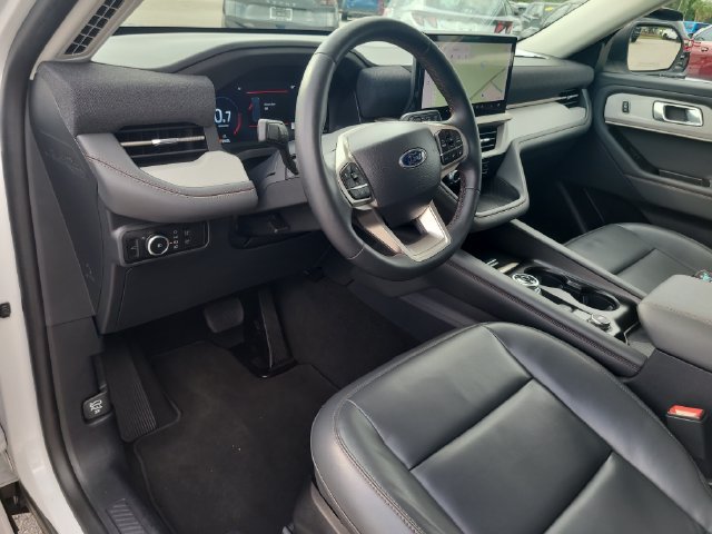 Used 2025 Ford Explorer Active w/ Active Comfort Package AWD/4WD image 21