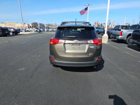 Used 2013 Toyota RAV4 XLE image 4