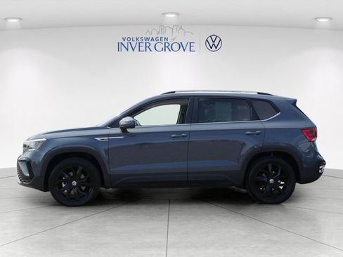 Certified 2023 Volkswagen Taos SE w/ Panoramic Sunroof Package AWD/4WD image 4