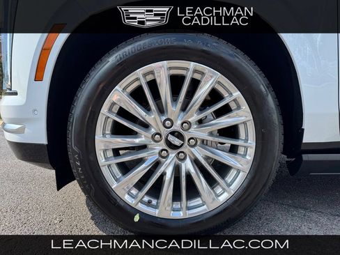 New 2026 Cadillac Escalade Luxury w/ Touring Package AWD/4WD image 7